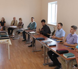 Ukraine seminary students enter final year of studies