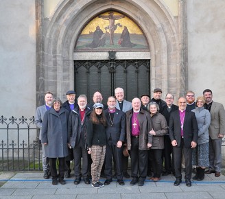 Confessional Lutherans and Anglicans take talks global